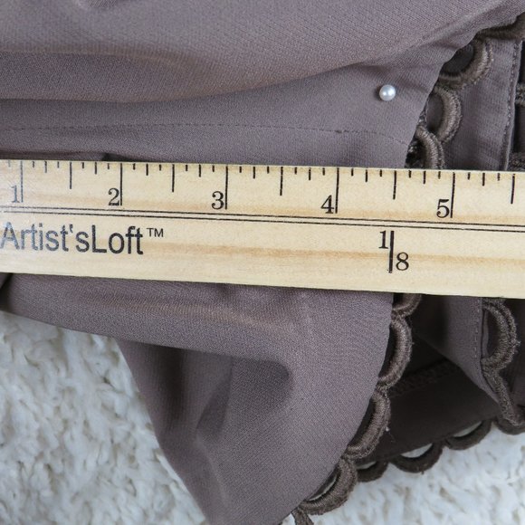 Banana Republic* Women's Pleated Side Zipper Closure Multipocketed Shorts~Size 2 - Picture 6 of 10